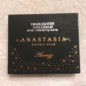 Anastasia Beverly Hills Amrezy Highlighter